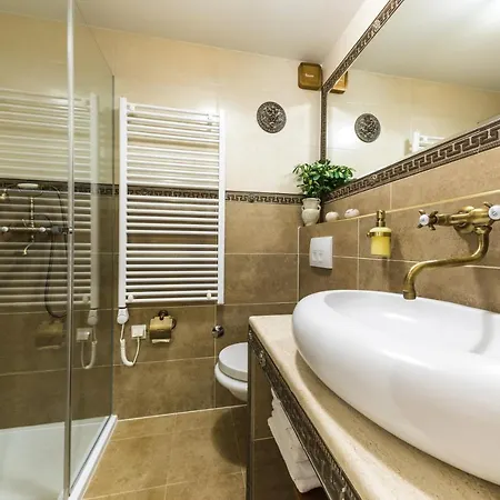 Ave Caesar Апартаменты