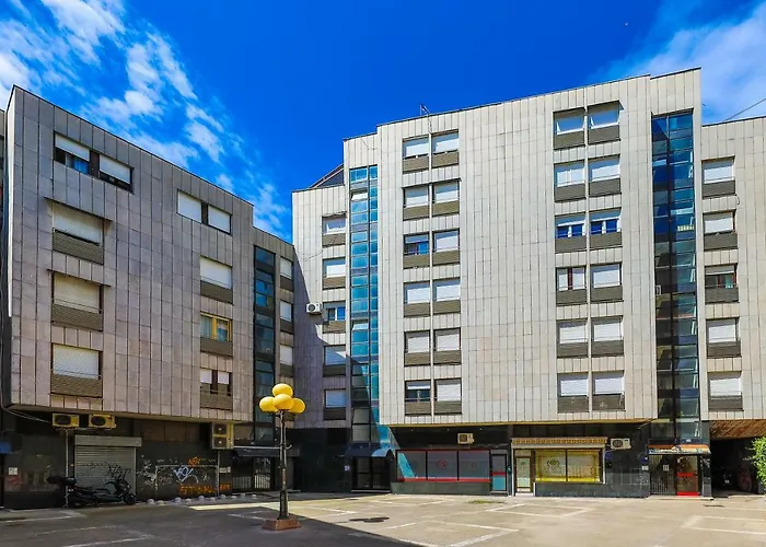 Ave Caesar Apartment